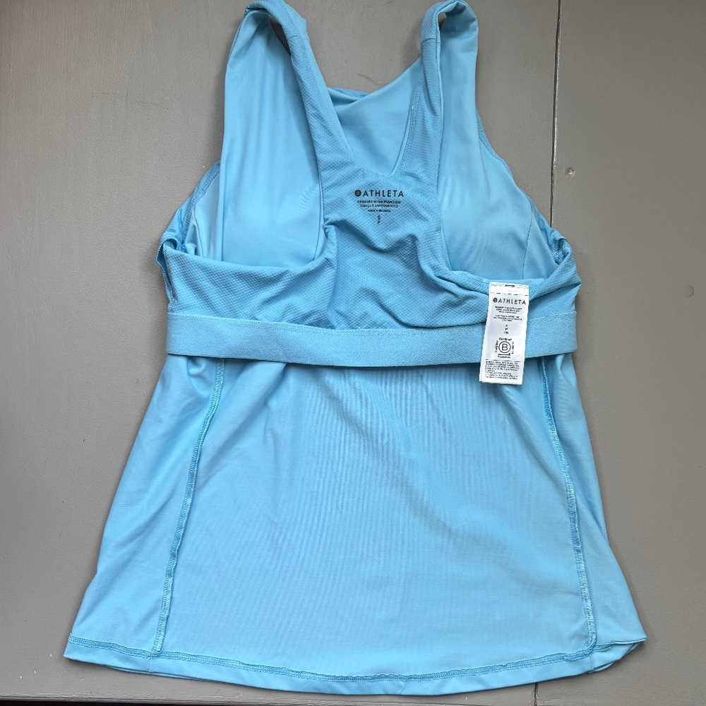 EUC Athleta Lightning Support Top Robin’s Egg Blue Novella Blue S Yoga Pilates - Picture 8 of 8